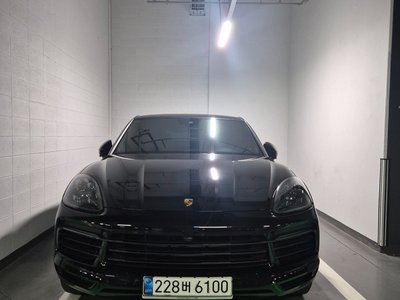 2020 Porsche CAYENNE photo 3