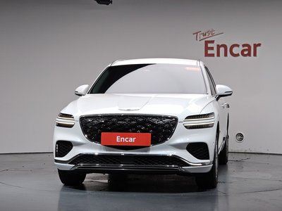 صورة 3 لـ 2024 Genesis GV70