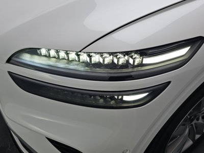 صورة 9 لـ 2024 Genesis GV70