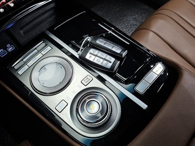 GENESIS G80 (RG3) - 9