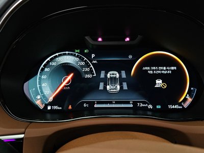 صورة 8 لـ 2022 Genesis GV70