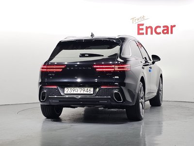 صورة 4 لـ 2022 Genesis GV70