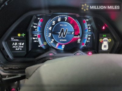 LAMBORGHINI AVENTADOR - 6