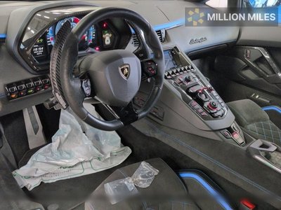 LAMBORGHINI AVENTADOR - 3