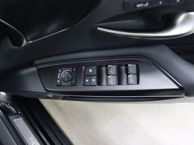صورة مصغرة 11 لـ 2021 Lexus ES