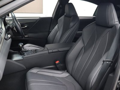 صورة مصغرة 17 لـ 2021 Lexus ES