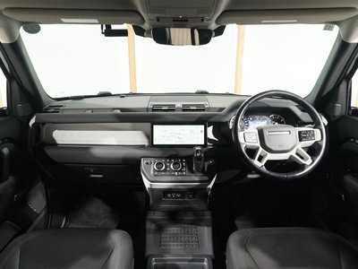 LAND ROVER DEFENDER - 2