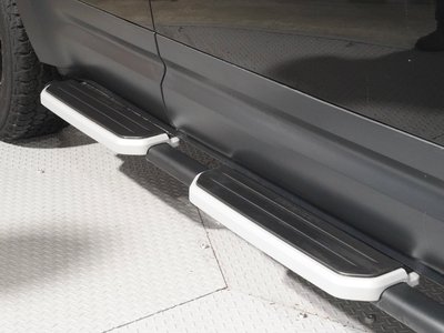 LAND ROVER DEFENDER - 5