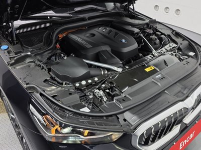 صورة 7 لـ 2025 BMW 5 SERIES