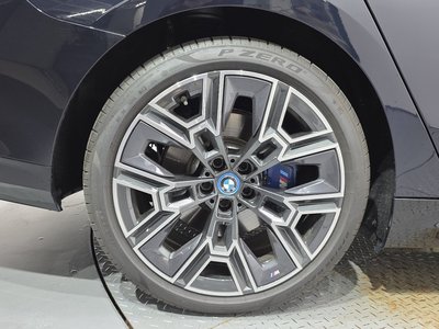 صورة 6 لـ 2025 BMW 5 SERIES