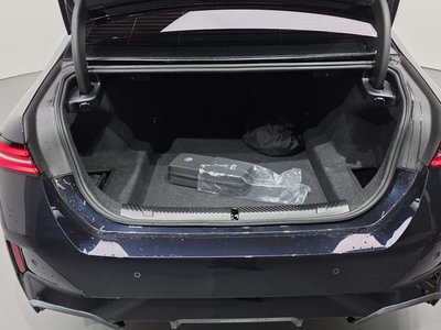 صورة مصغرة 34 لـ 2025 BMW 5 SERIES