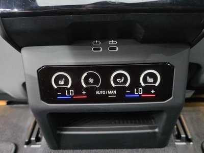 صورة مصغرة 31 لـ 2025 BMW 5 SERIES