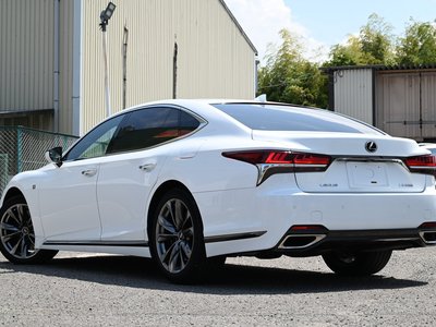 LEXUS LS - 8