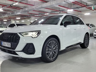AUDI Q3 - 1