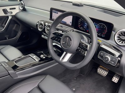 MERCEDES-BENZ CLA - 9