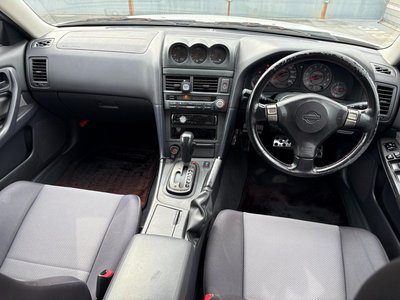 1999 Nissan SKYLINE 照片 5