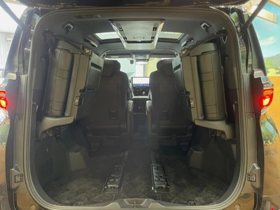 TOYOTA VELLFIRE - 10