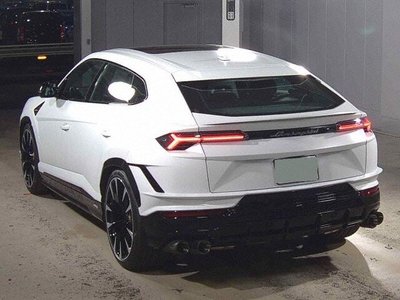 LAMBORGHINI URUS - 2