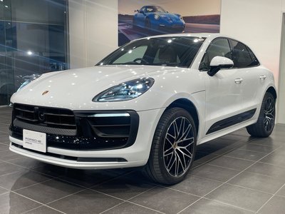 PORSCHE MACAN - 9