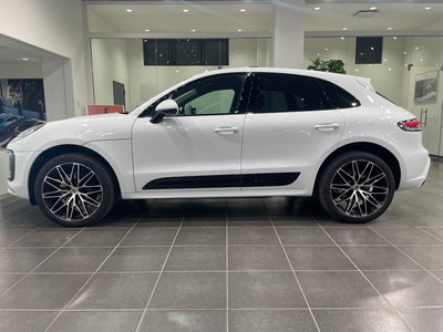 PORSCHE MACAN - 8