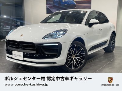 PORSCHE MACAN - 1