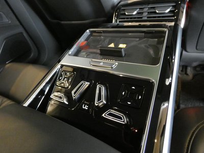 صورة مصغرة 97 لـ 2020 AUDI S8
