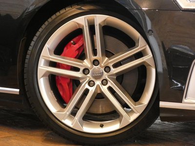 صورة مصغرة 12 لـ 2020 AUDI S8