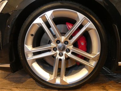 صورة مصغرة 57 لـ 2020 AUDI S8