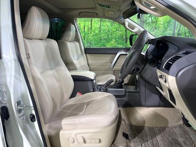 TOYOTA LAND CRUISER PRADO - 8