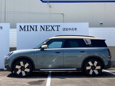 MINI MINI COUNTRYMAN - 9