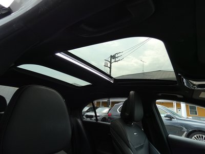 2024 Mercedes-BENZ C-CLASS AMG 照片 7