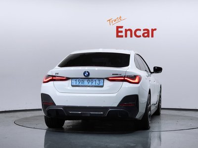 2023 BMW I4 photo 3