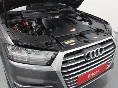 AUDI Q7 - 7
