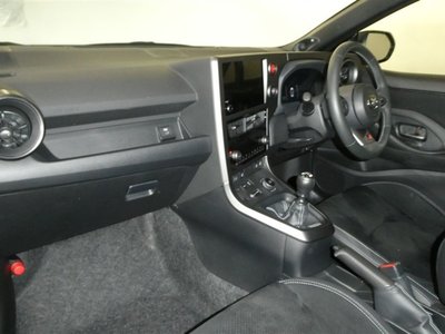 TOYOTA GR YARIS - 10