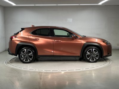 LEXUS UX - 3