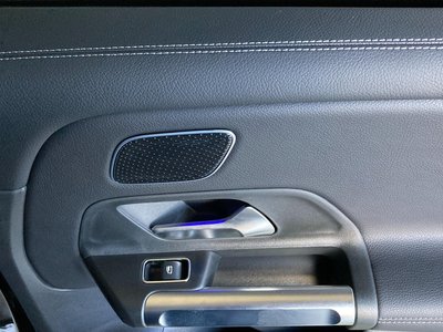 2025 Mercedes-BENZ GLB — миниатюра 13