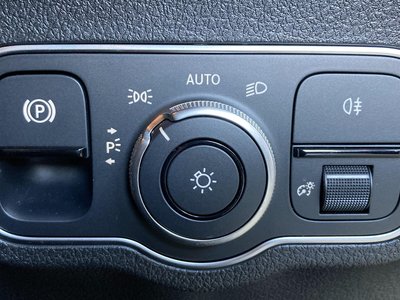 2025 Mercedes-BENZ GLB — миниатюра 21