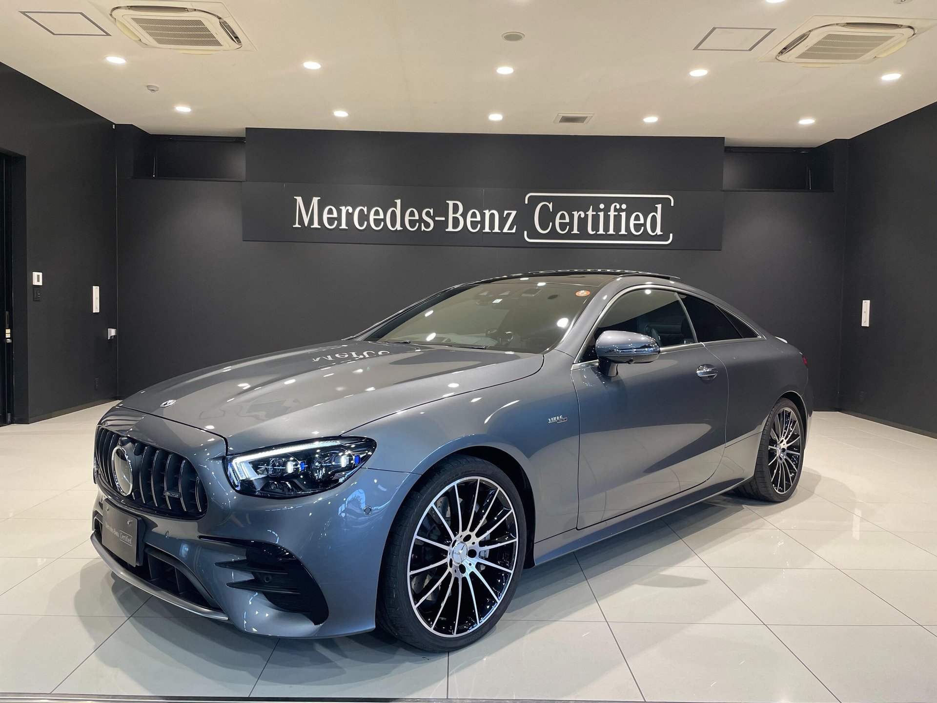 MERCEDES-BENZ E-CLASS AMG - View 1