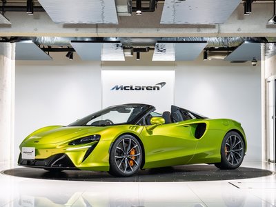 MCLAREN ARTURA SPIDER