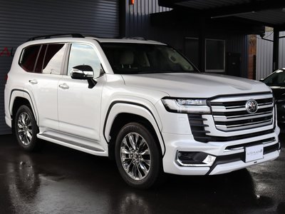 TOYOTA LAND CRUISER 300 - 4