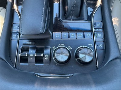 صورة مصغرة 21 لـ 2015 Lexus LX