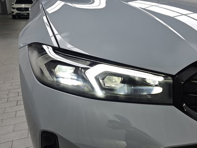 صورة 10 لـ 2024 BMW 3 SERIES