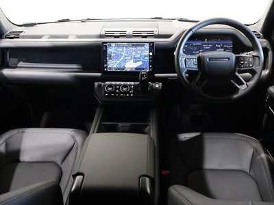 LAND ROVER DEFENDER - 4