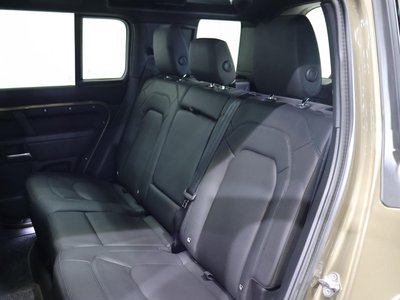 LAND ROVER DEFENDER - 5