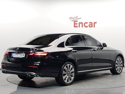 MERCEDES-BENZ E-CLASS - 2