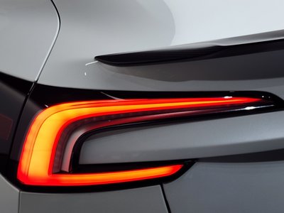 2024 Tesla MODEL 3 — фото 10