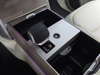 2025 LAND Rover RANGE ROVER photo 9
