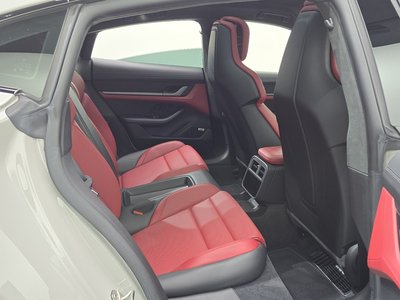 2022 Porsche TAYCAN 缩略图 17