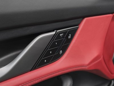 2022 Porsche TAYCAN 缩略图 33