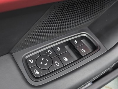 2022 Porsche TAYCAN 缩略图 30